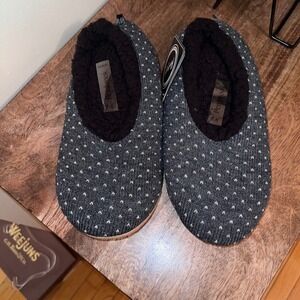 Pembrook‎ Slippers Moccasin Style Fuzzy Cozy Comfy Medium